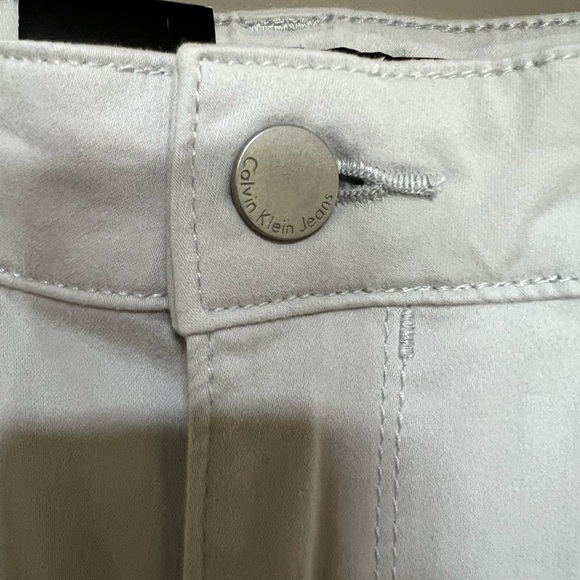 NWT Calvin Klein Midrise Skinny Jeans SZ 8 - Picture 4 of 6